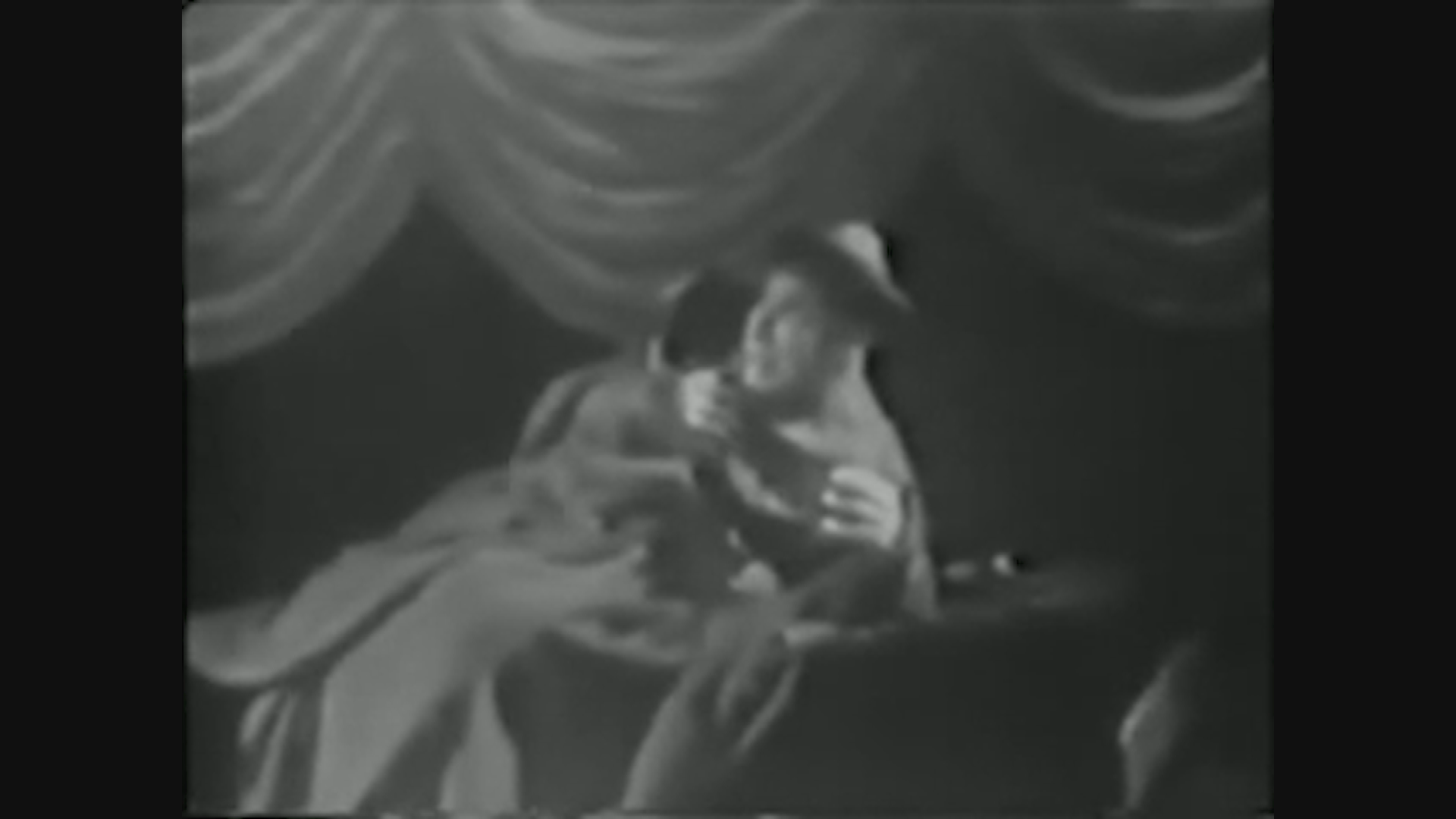 Thumbnail image for Public Domain TV - Lights Out - "Curtain Call"