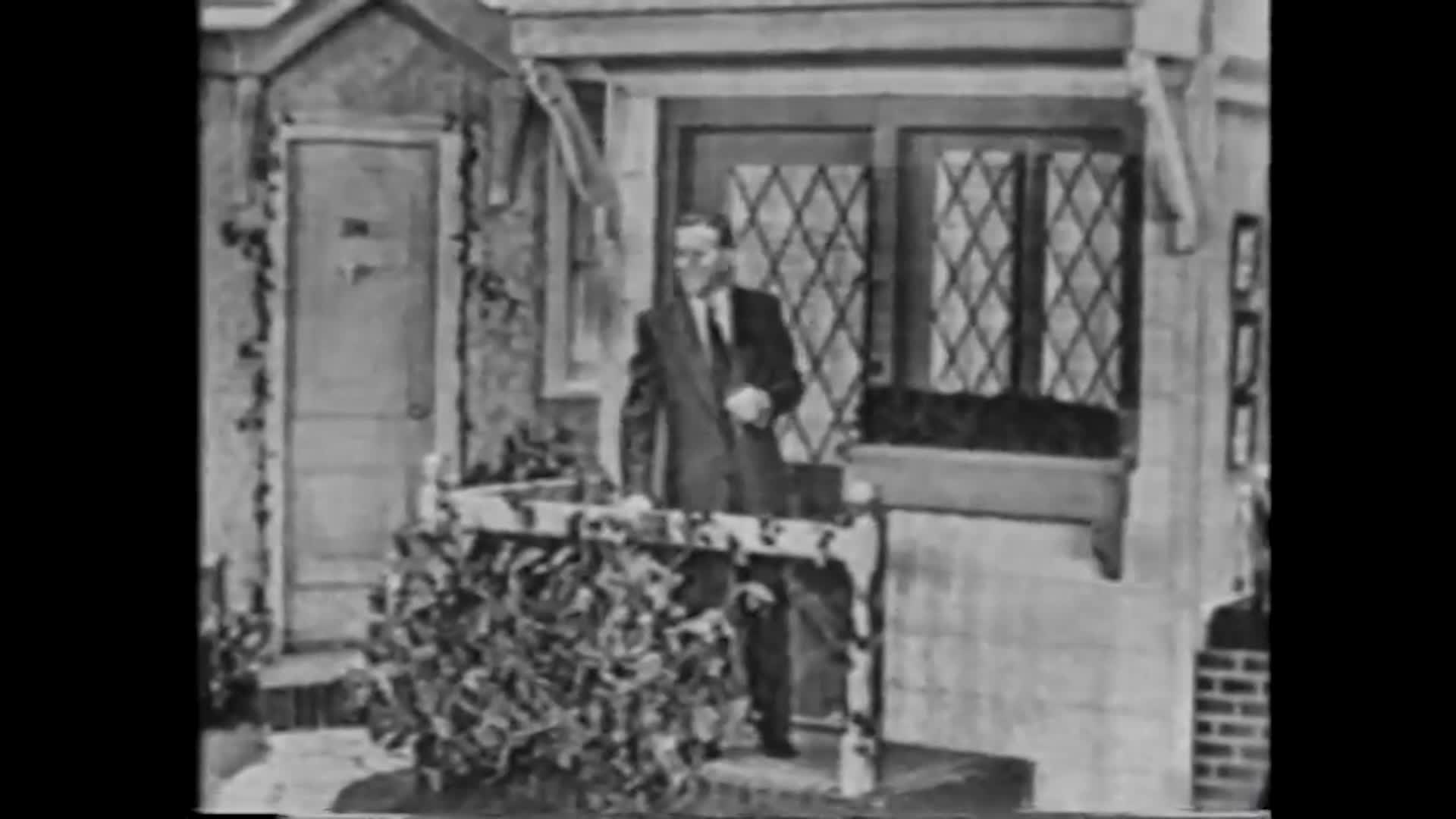 Thumbnail image for TV Rewind - Burns & Allen - "Gracie's Checking Account"